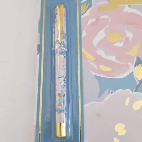 Badgley Mischka NWT Floral/Gold Motif Clipboard Set - Picture 4 of 9